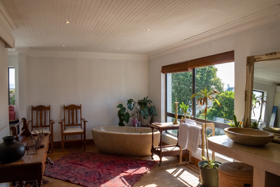 4 Bedroom Property for Sale in Struisbaai Western Cape